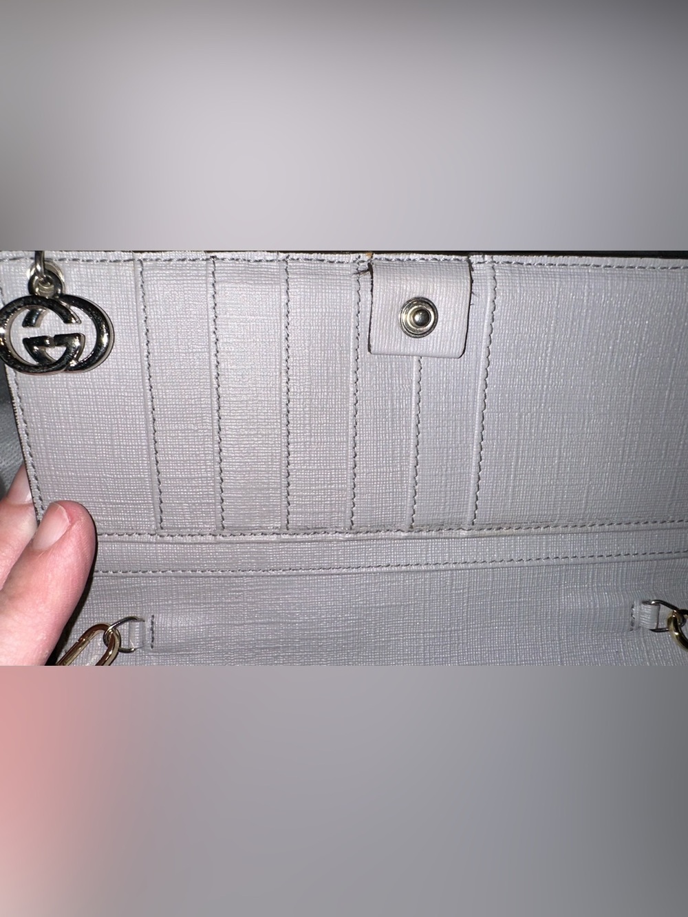 Gucci Beige GG Supreme Chain Crossbody - Picture 4 of 5